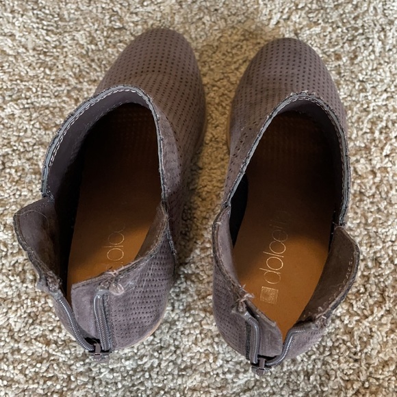 Booties - Picture 3 of 4